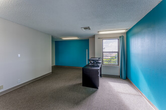 6800-6830 La Jolla Blvd, San Diego, CA for lease Interior Photo- Image 2 of 2