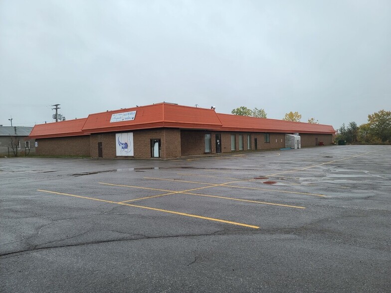 415 Rue Vachon, Trois-Rivières, QC for lease - Building Photo - Image 2 of 2