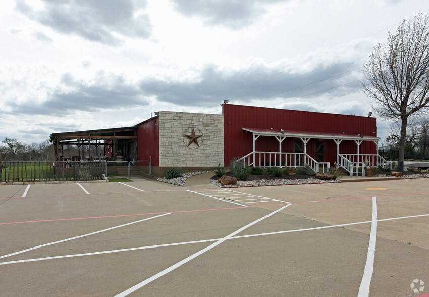 3701 N I-45 Hwy, Ennis, TX for sale - Primary Photo - Image 1 of 1