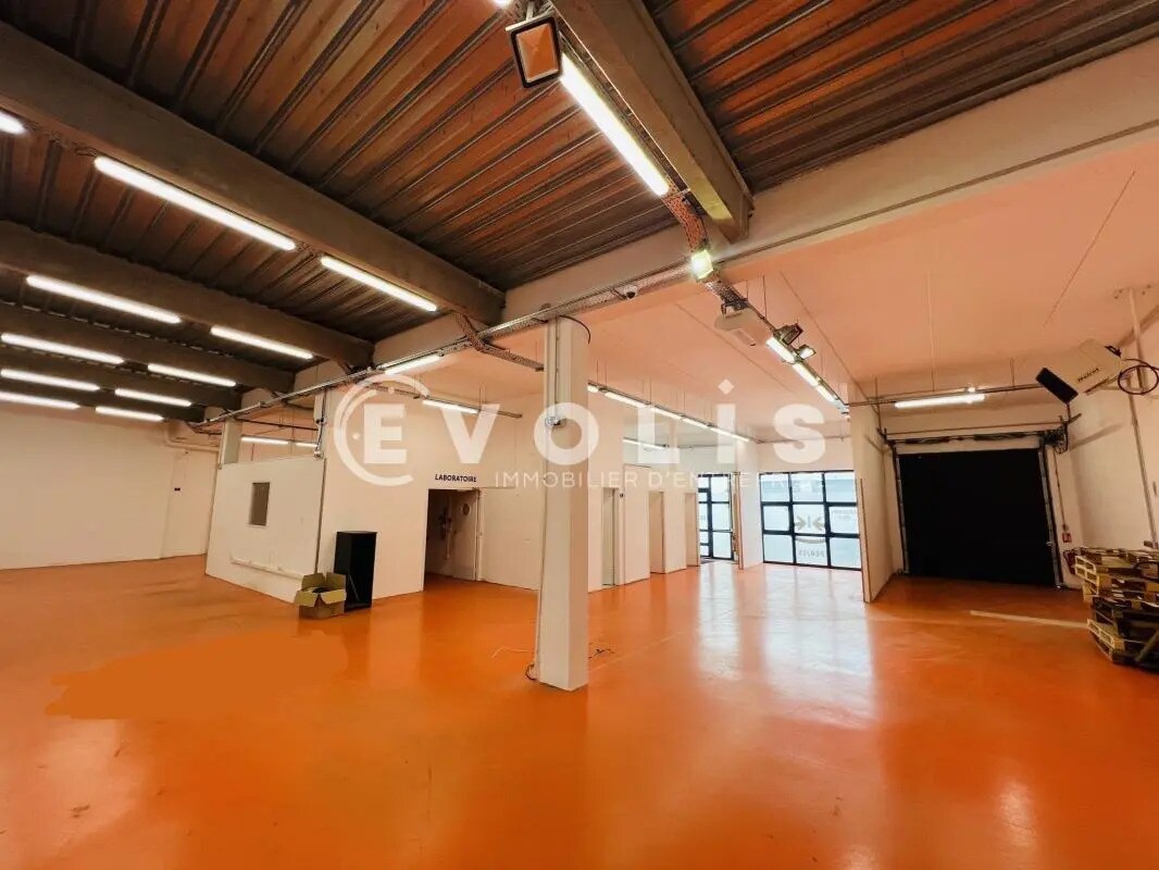 Flex in Croissy-Beaubourg for sale Interior Photo- Image 1 of 13