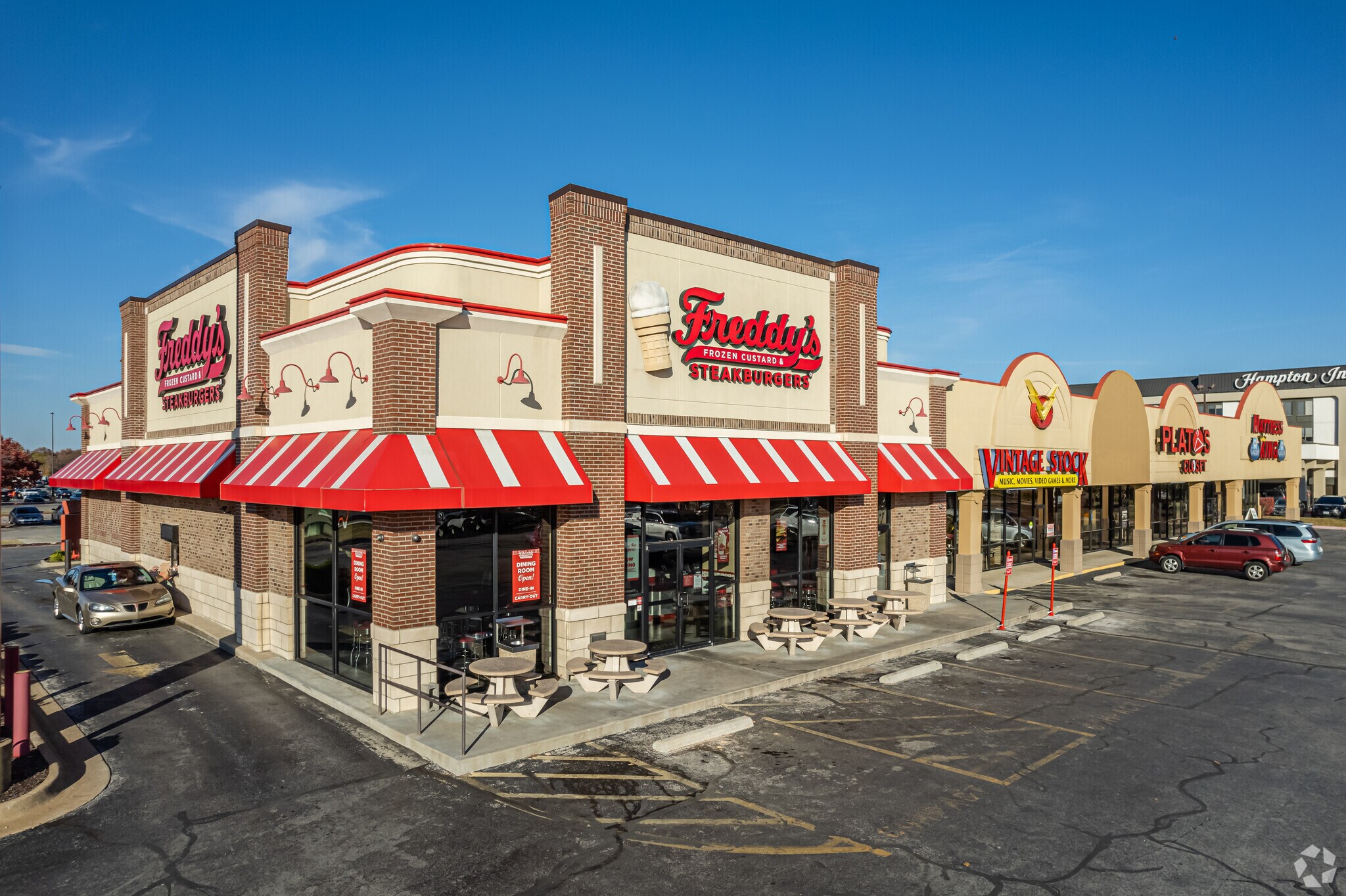 4505-4507 W Walnut St, Rogers, AR for sale Building Photo- Image 1 of 1