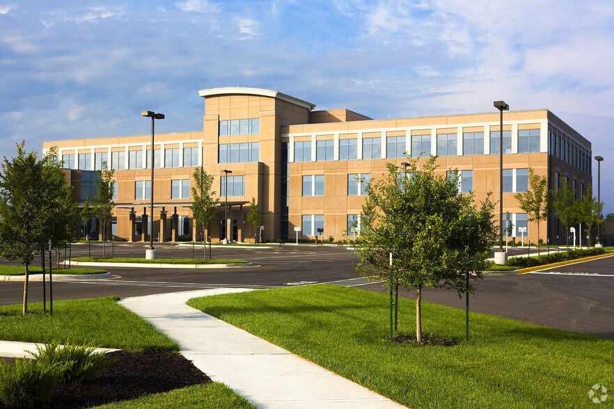 23401 Prairie Star Pky, Lenexa, KS for sale - Building Photo - Image 1 of 1