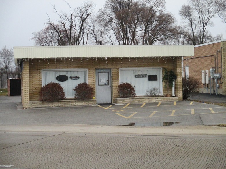 696 W Lake St, Addison, IL for sale - Building Photo - Image 1 of 1