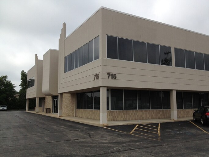 715 W Lake St, Addison, IL for lease Primary Photo- Image 1 of 20