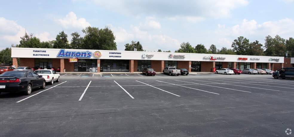1558-1560 Freeway Dr, Reidsville, NC for lease - Building Photo - Image 2 of 2
