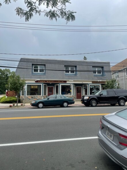 70 W Main St, East Islip, NY for sale - Building Photo - Image 1 of 1