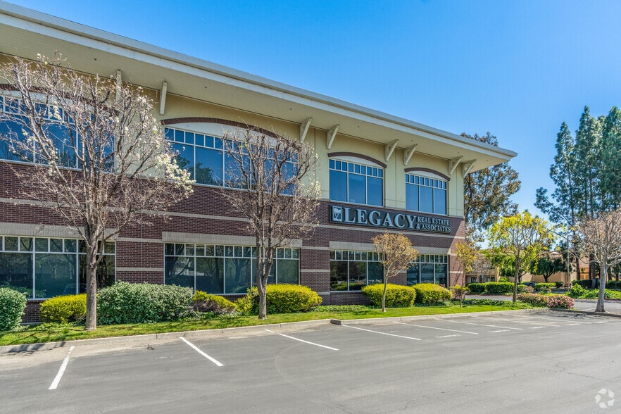 5075 Hopyard Rd, Pleasanton, CA for lease - Building Photo - Image 3 of 7