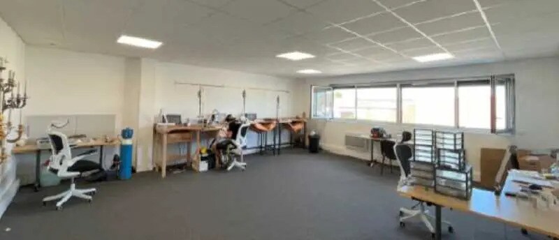 58 Avenue Des Bruyères, Décines-Charpieu for lease - Interior Photo - Image 2 of 4