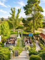 EVENT CENTER_WEDDING VENUE_CHURCH_CAMPUS_SCHL - Truck Stop