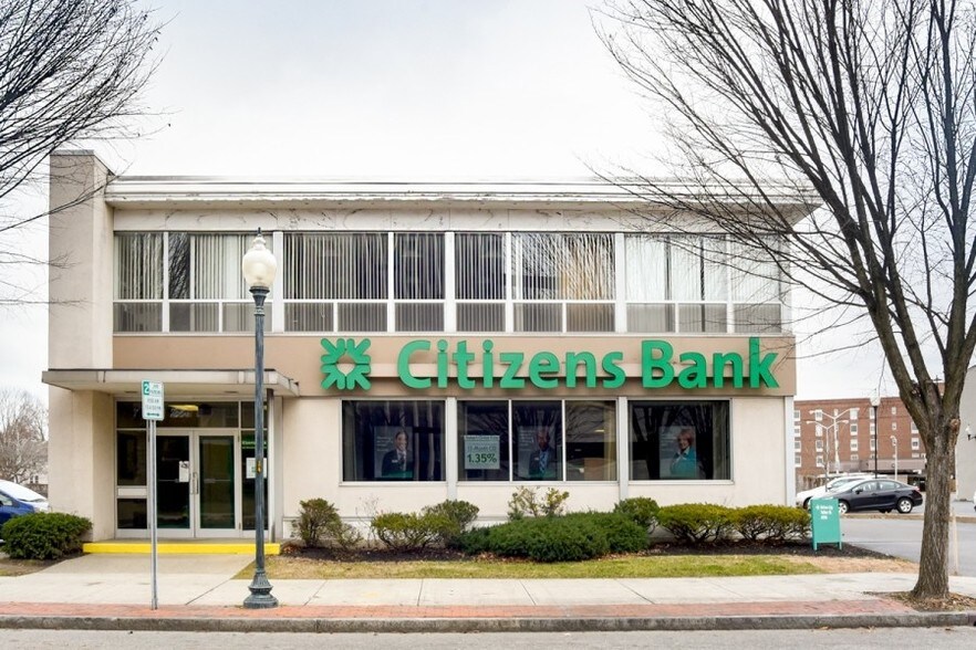 37 Bay St, Glens Falls, NY for sale - Primary Photo - Image 1 of 1