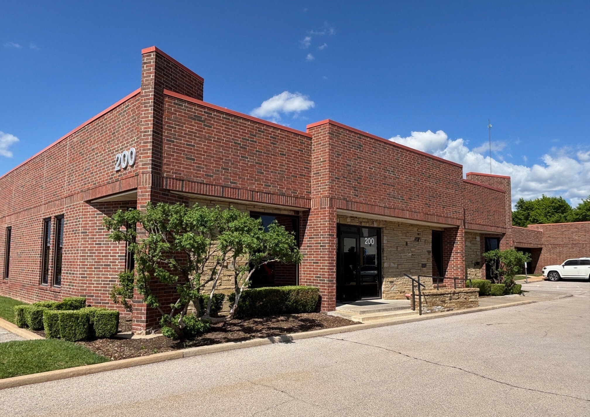 7100 N Classen Blvd, Oklahoma City, OK for sale Building Photo- Image 1 of 9