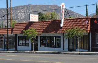 7639 Foothill Blvd, Tujunga CA - Loft