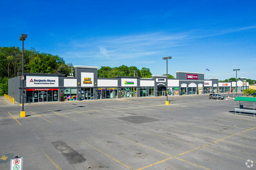 80-88 Boul Don-Quichotte, L'Île-Perrot, QC for lease - Building Photo - Image 1 of 4