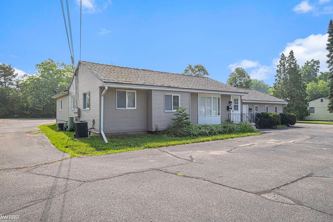 3400 N 3400 North Elms Road Rd, Flushing, MI 48433