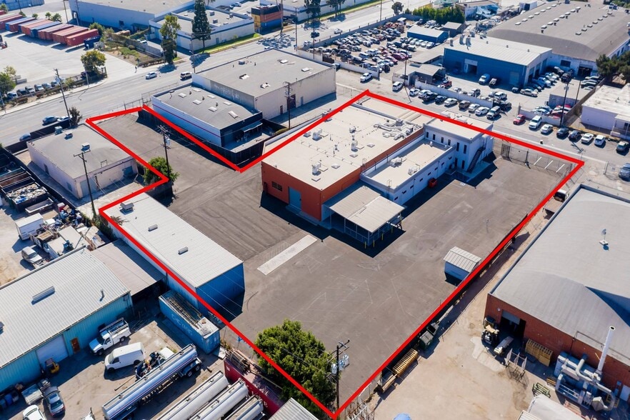 14208 Towne Ave, Los Angeles, CA for lease - Aerial - Image 3 of 12