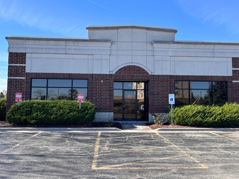 215 Remington Blvd, Bolingbrook, IL for lease - Building Photo - Image 3 of 7