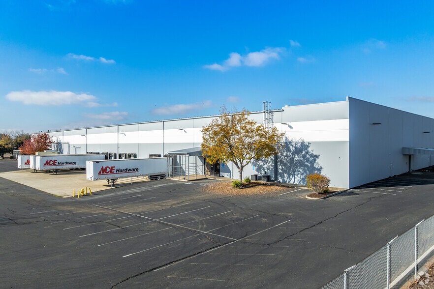 1401 Aviation Blvd, Lincoln, CA for lease - Building Photo - Image 2 of 3