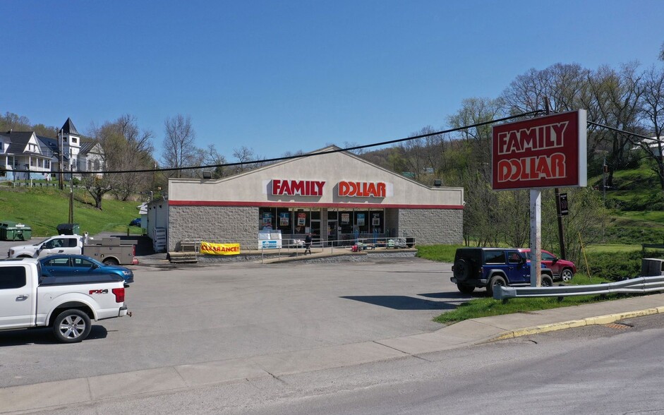 307 Main St, Fairview, WV for sale - Building Photo - Image 1 of 1