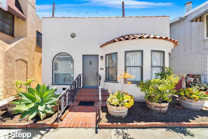 22 65th Pl, Long Beach, CA 90803 Duplex Incredible Alamitos Peninsula