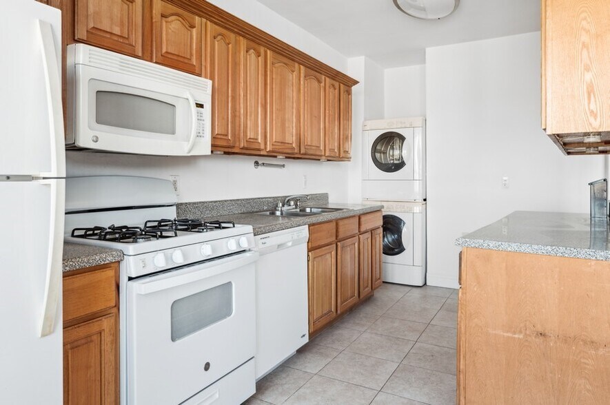 3030 Kingsbridge Ter, Bronx, NY 10463