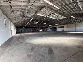 1700 W Anaheim St, Long Beach, CA for lease Interior Photo- Image 1 of 7