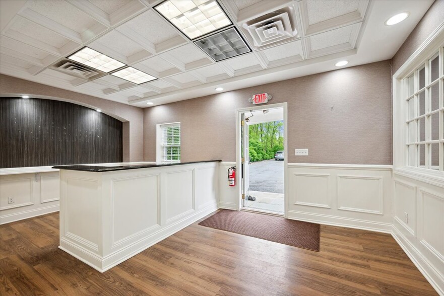 55 Stirling Rd, Watchung, NJ for lease - Interior Photo - Image 3 of 17