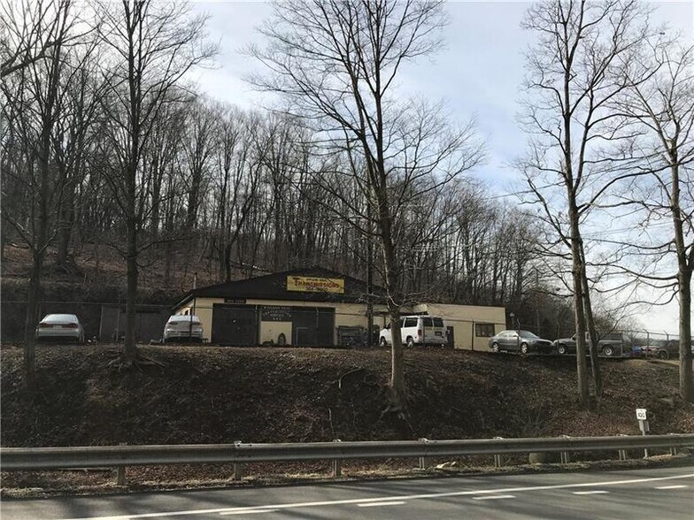 445 Rochester Rd, Pittsburgh, PA 15237