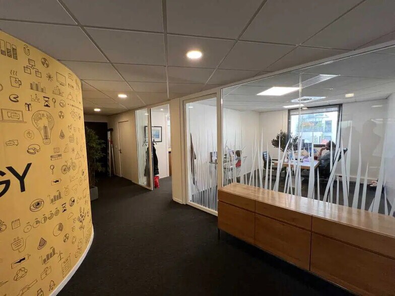 83/87 Rue De Paris, Boulogne-Billancourt for lease - Interior Photo - Image 2 of 19