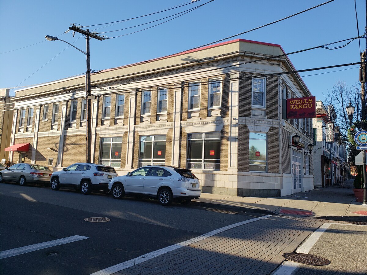 116 N Broadway St, South Amboy, NJ 08879