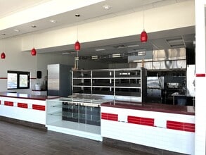 2241 E Austin St, Giddings, TX for sale Interior Photo- Image 2 of 2