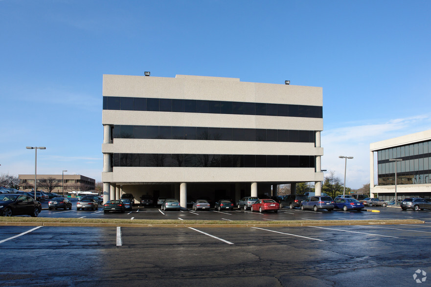 101 Lakeforest Blvd, Gaithersburg, MD for lease - Building Photo - Image 2 of 14