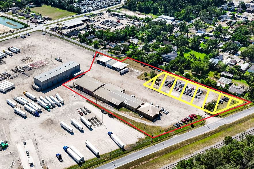 Land 1 - 11900 Hirsch Road, Houston, TX for lease - Building Photo - Image 2 of 2