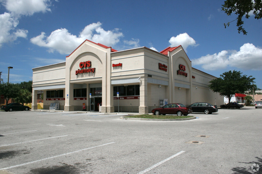 2502 W Hillsborough Ave, Tampa, FL for lease - Primary Photo - Image 1 of 4