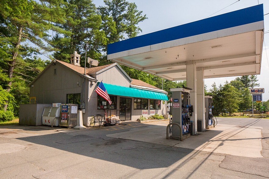 37 Main St, Kingston, NH for sale - Primary Photo - Image 1 of 1