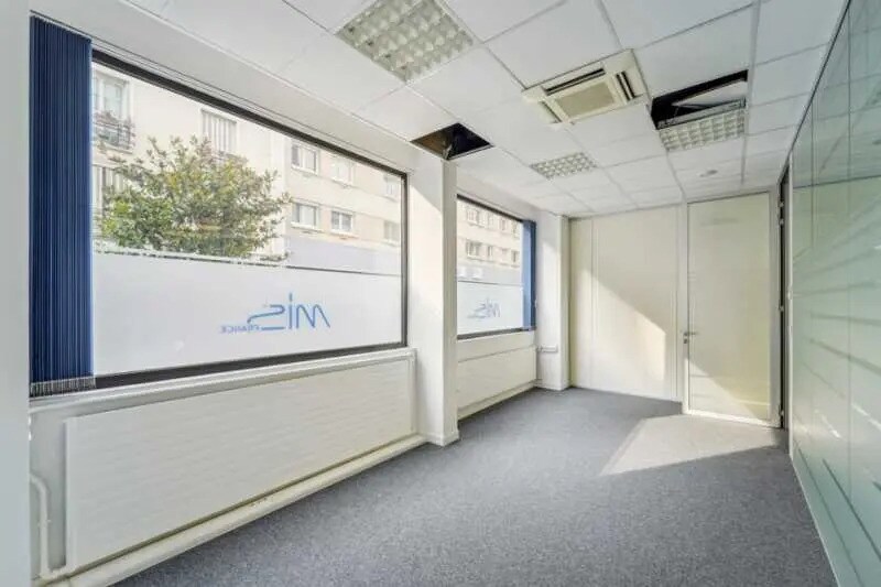Office in Levallois-Perret for sale Interior Photo- Image 1 of 6