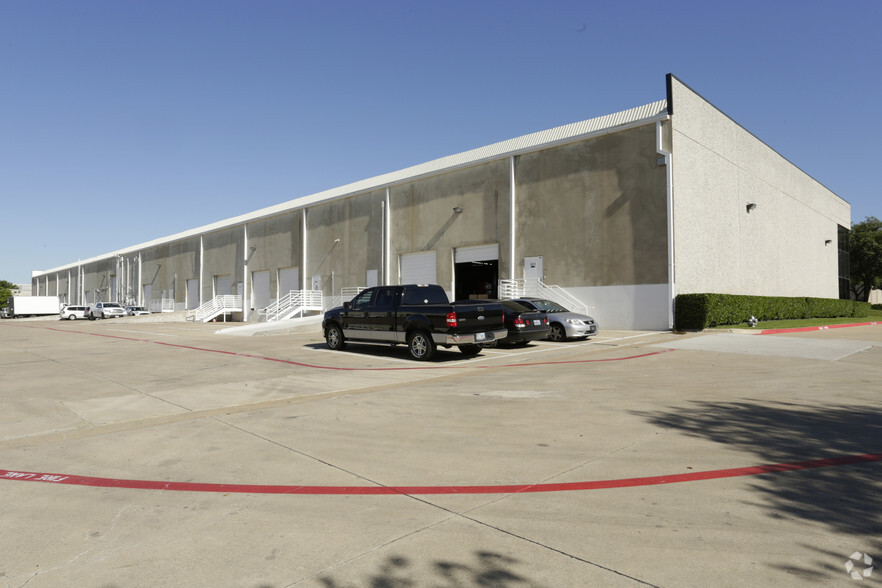 3000-3080 Story Rd W, Irving, TX for lease - Building Photo - Image 2 of 16