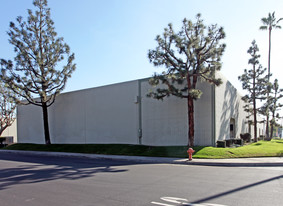 811-827 N Main St, Orange CA - Warehouse