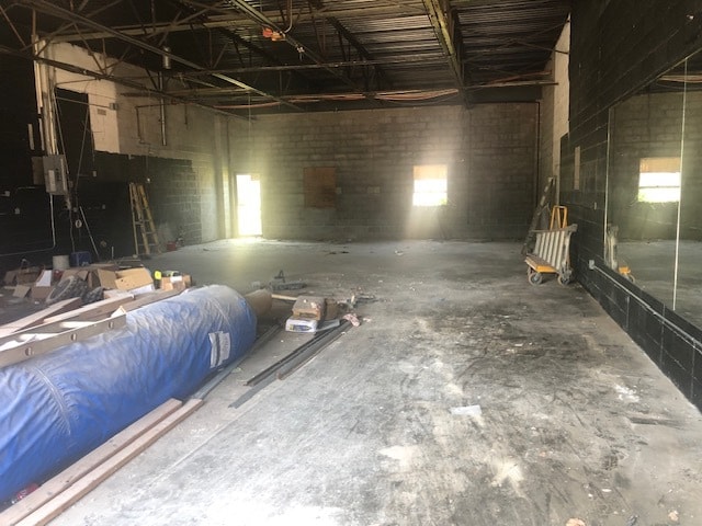 7 Melanie Ln, East Hanover, NJ for lease - Interior Photo - Image 3 of 5