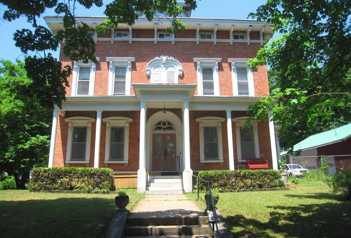582 E Gansevoort St, Little Falls, NY for sale Primary Photo- Image 1 of 1