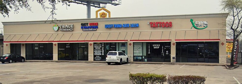 8104 Southwest Fwy, Houston, TX for lease - Building Photo - Image 1 of 1