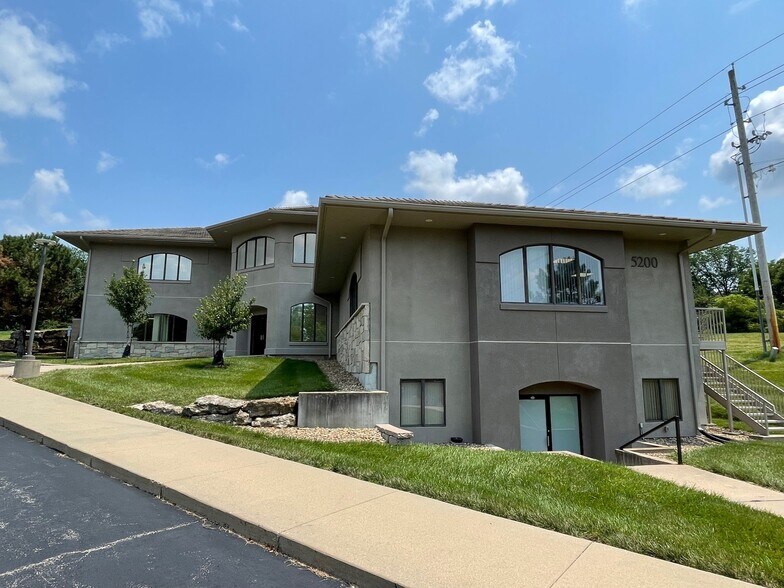 5200 Bob Billings Pky, Lawrence, KS for lease - Primary Photo - Image 2 of 3