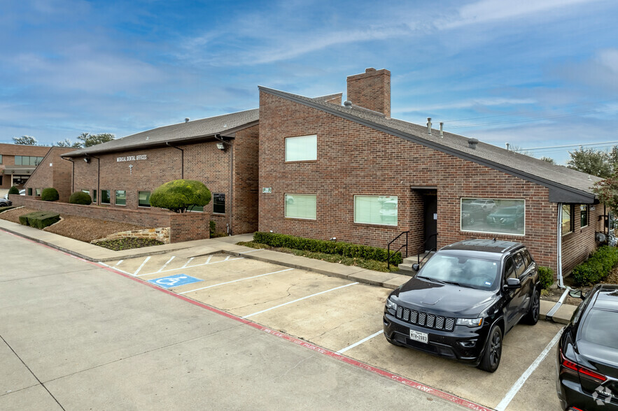 1001 E Buckingham Rd, Richardson, TX for lease - Building Photo - Image 2 of 6