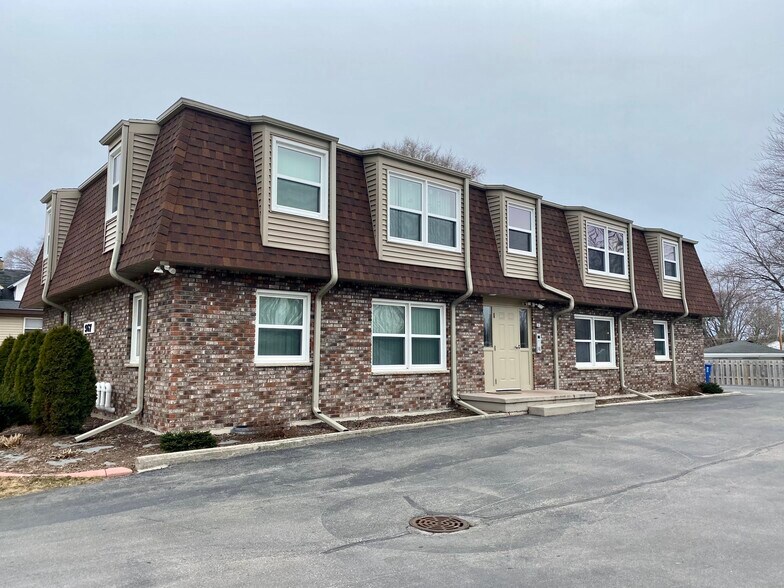 967 Velp, Green Bay, WI for sale - Primary Photo - Image 1 of 1