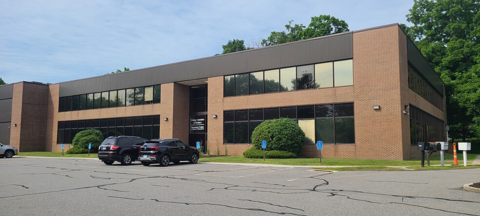 51-53 Kenosia Ave, Danbury, CT for lease - Building Photo - Image 1 of 6