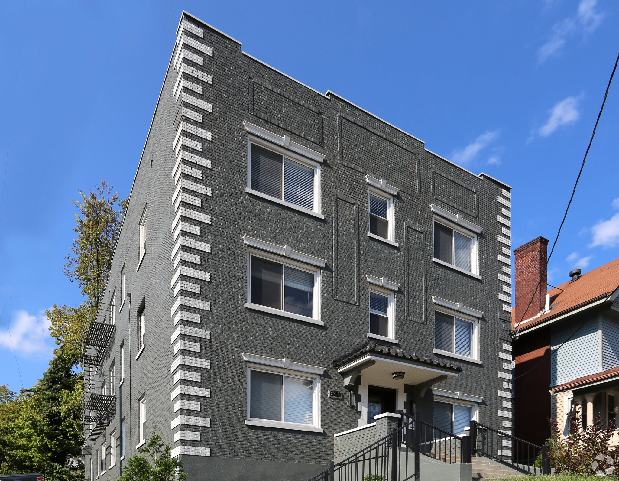 2201 Reading Rd, Cincinnati, OH for sale Primary Photo- Image 1 of 1