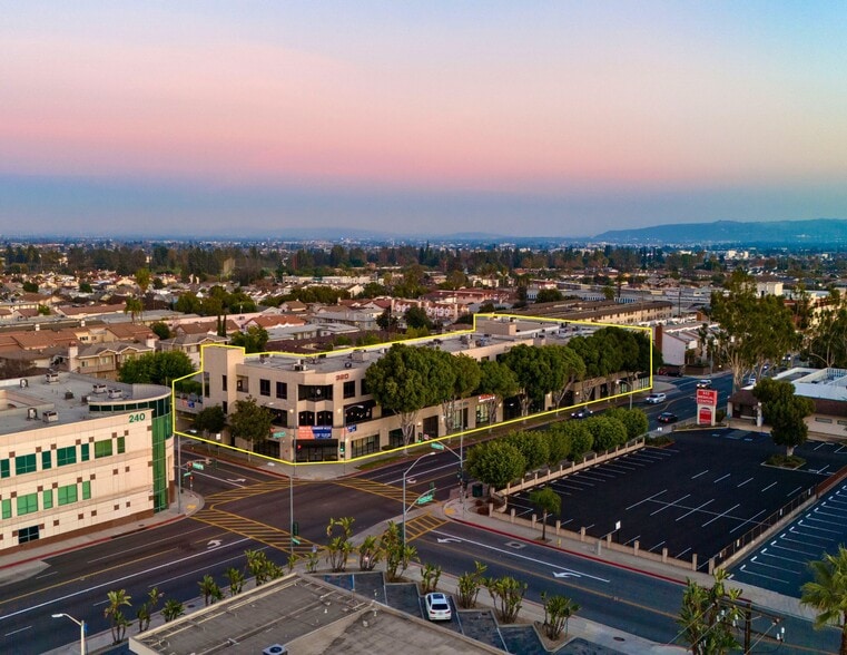 330 S Garfield Ave, Alhambra, CA for sale - Building Photo - Image 1 of 11