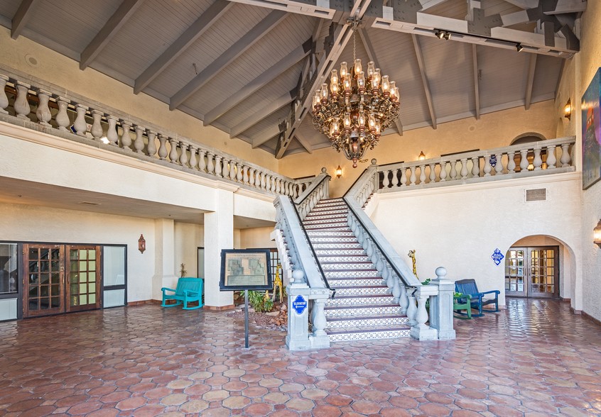 7776 S Pointe Pky W, Phoenix, AZ for lease - Lobby - Image 3 of 10