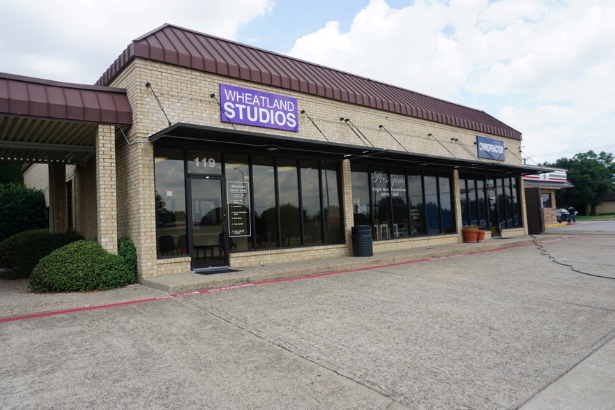 115-119 W Wheatland Rd, Duncanville, TX for lease - Building Photo - Image 1 of 15