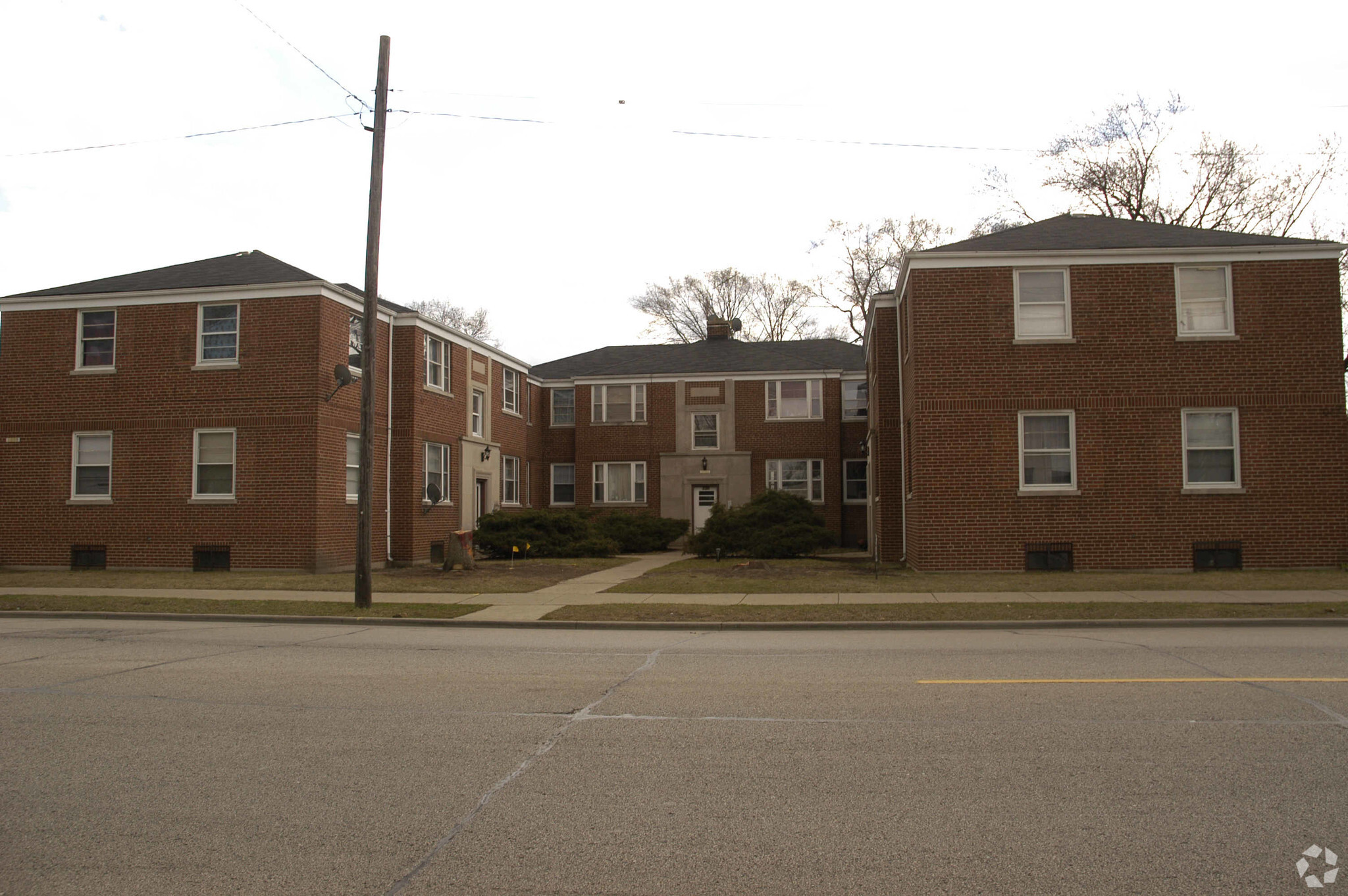 1009-1021 W Glen Flora Ave, Waukegan, IL for sale Primary Photo- Image 1 of 1