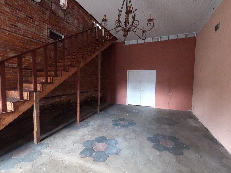 105 Railroad St, Rocky Ford, GA for sale - Interior Photo - Image 3 of 26